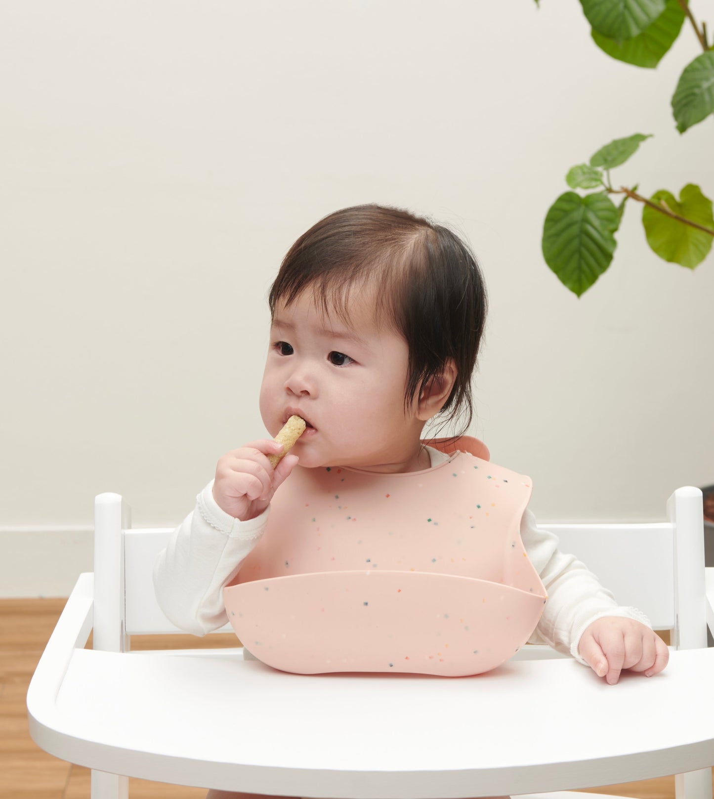 コンフェッティシリコンスタイ おしゃれ 赤ちゃん用 ギフトに最適
