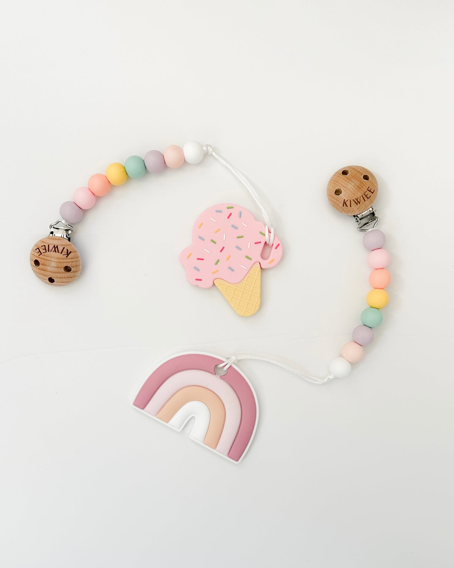 [たまひよ掲載！]  おしゃぶり・歯がためホルダー KIWIEE